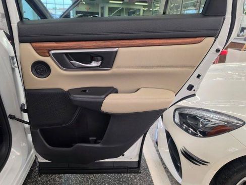 Used 2022 Honda CR-V Touring image 31