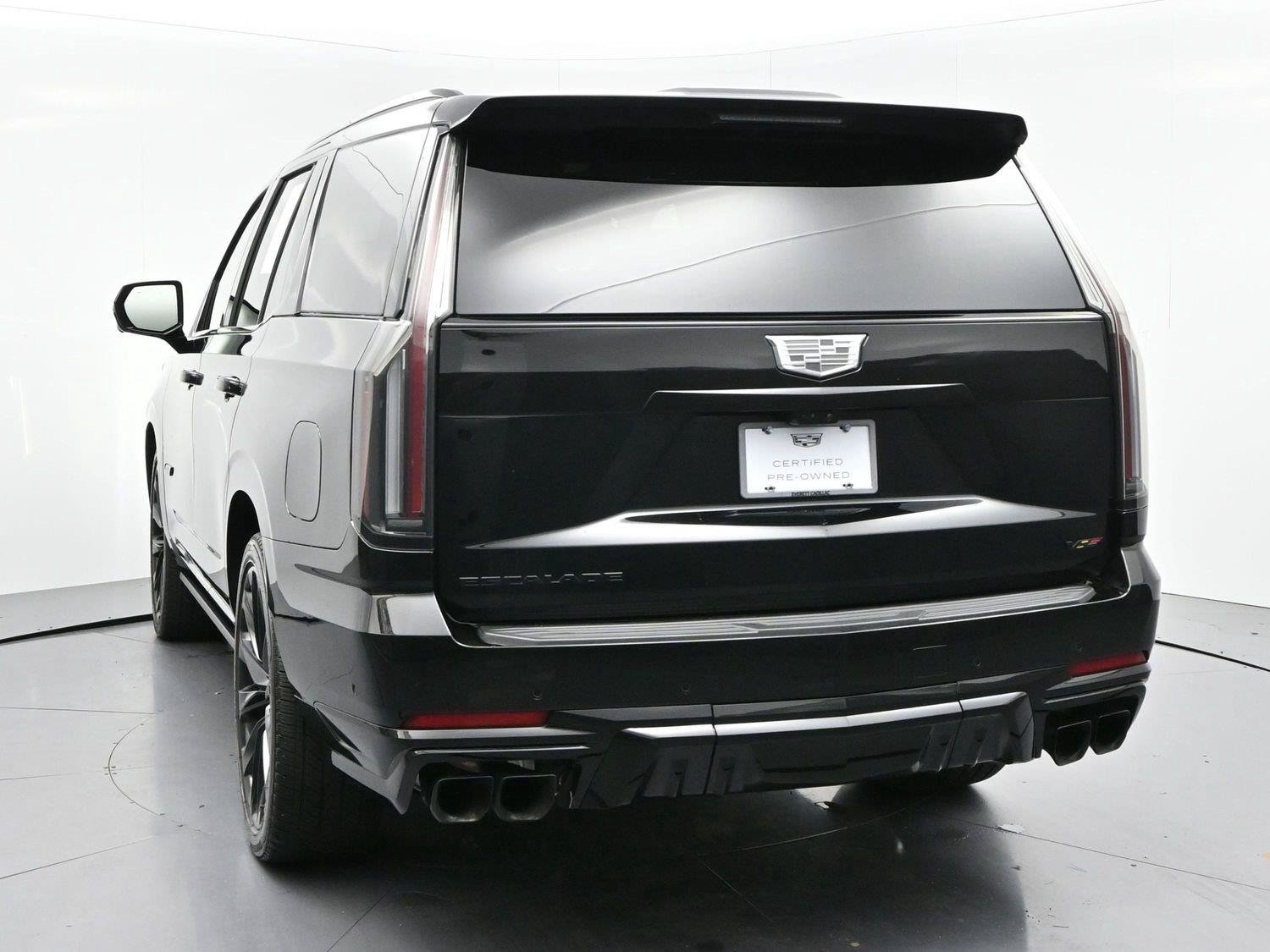 Used 2025 Cadillac Escalade V w/ LPO, ONYX Package AWD/4WD image 5