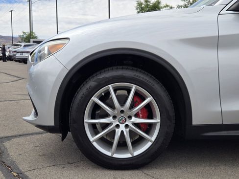 Used 2018 Alfa Romeo Stelvio Ti AWD/4WD image 8