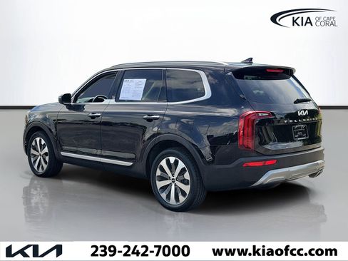 Used 2022 Kia Telluride S FWD image 4