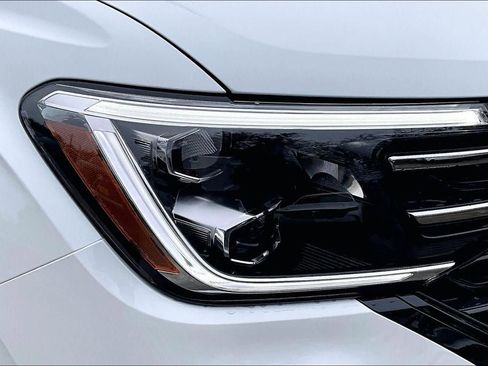 New 2026 Volkswagen Atlas Peak Edition image 29