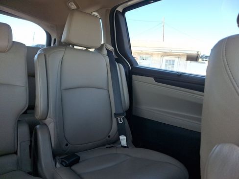 Used 2023 Honda Odyssey Touring image 16