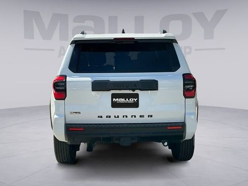 Used 2025 Toyota 4Runner SR5 AWD/4WD image 4
