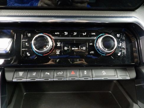 Used 2025 GMC Sierra 2500 Denali w/ Denali Reserve Package image 55