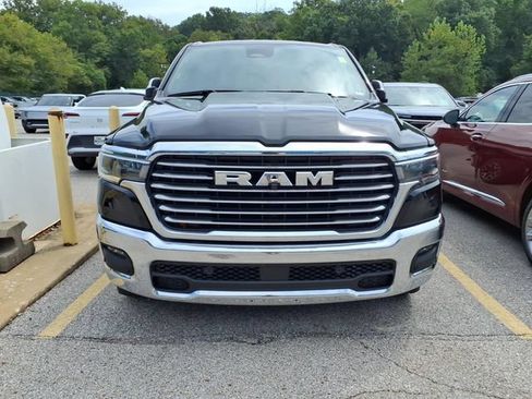 Used 2025 RAM 1500 Laramie AWD/4WD image 2