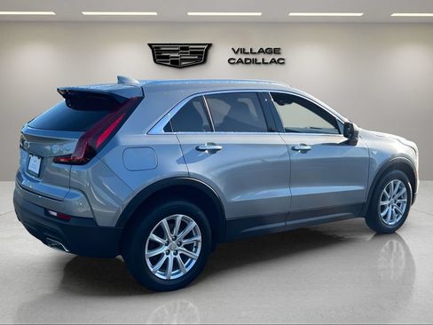 Certified 2023 Cadillac XT4 Luxury w/ Cold Weather Package FWD image 5