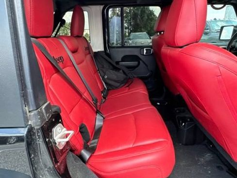 Used 2024 Jeep Wrangler Unlimited Sport AWD/4WD image 2