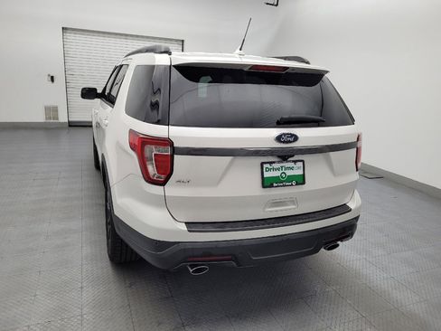 Used 2018 Ford Explorer XLT w/ Equipment Group 202A FWD image 6