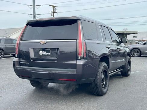 Used 2017 Cadillac Escalade Platinum AWD/4WD image 9