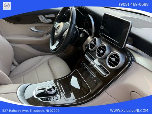 Used 2017 Mercedes-Benz GLC 300 4MATIC image 21