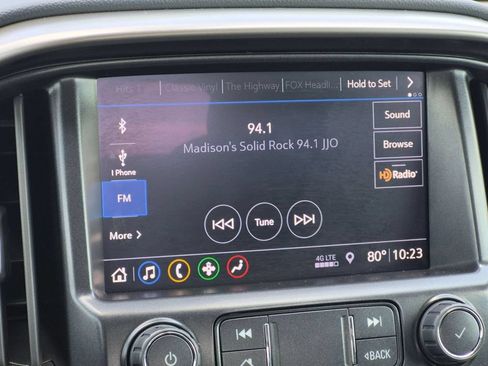 Used 2022 Chevrolet Colorado Z71 AWD/4WD image 19