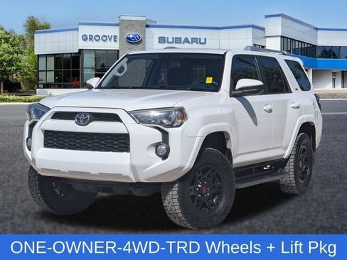Used 2018 Toyota 4Runner SR5 AWD/4WD image 1