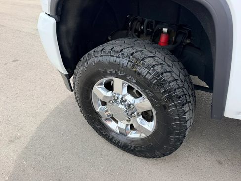 Used 2016 GMC Sierra 3500 Denali w/ Duramax Plus Package AWD/4WD image 9