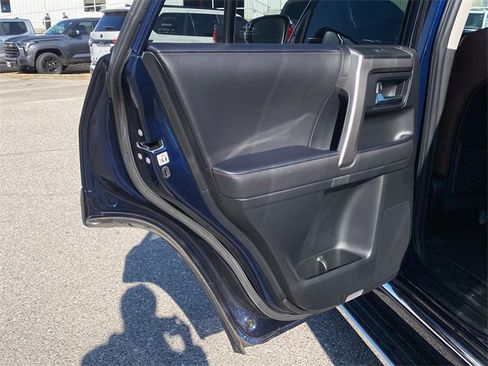 Used 2023 Toyota 4Runner Limited image 15