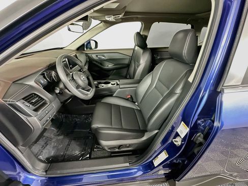 Certified 2023 Nissan Rogue SV w/ SV Premium B Package AWD/4WD image 30