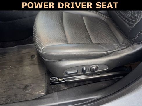 Used 2023 Buick Encore GX Essence w/ Experience Buick Package image 17