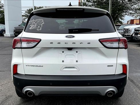 Used 2020 Ford Escape Titanium w/ Titanium Premium Package 2.0 FWD image 5