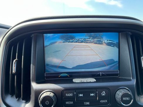 Used 2018 Chevrolet Colorado LT w/ LT Convenience Package RWD image 19
