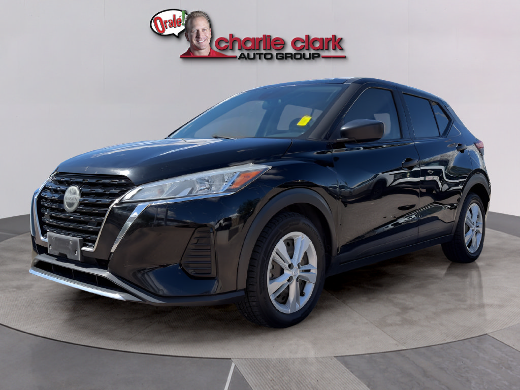Used 2021 Nissan Kicks S FWD image 1