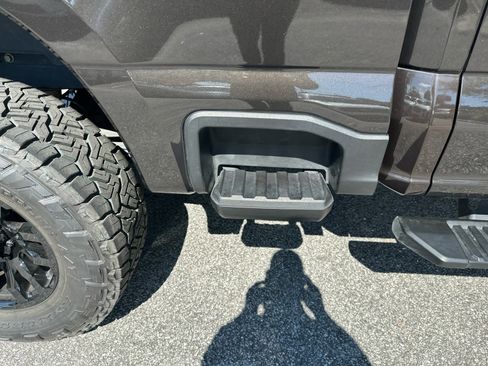 Used 2024 Ford F350 XLT w/ XLT Premium Package image 17