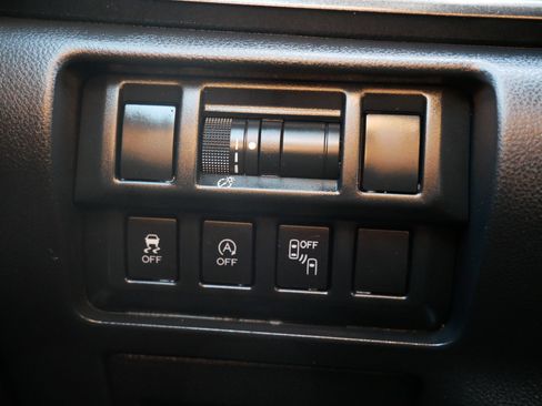 Used 2021 Subaru Crosstrek 2.5i Sport w/ Moonroof Package image 26