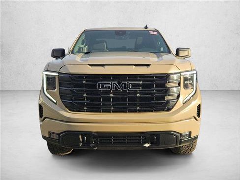 Used 2022 GMC Sierra 1500 Elevation w/ LPO, Elevation Black Package image 2