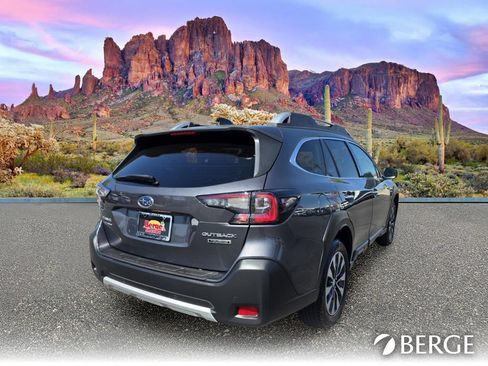 Used 2024 Subaru Outback Touring AWD/4WD image 7