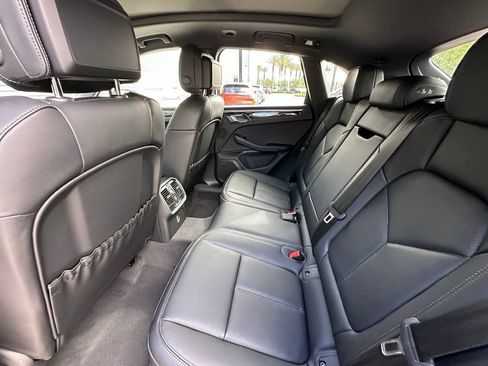 Used 2026 Porsche Macan S AWD/4WD image 38