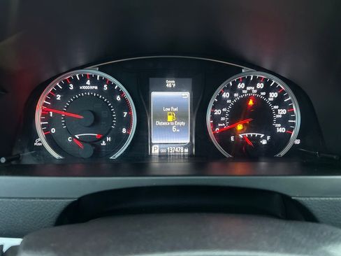 Used 2016 Toyota Camry XSE w/ Moonroof Package image 9