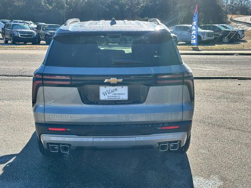 New 2026 Chevrolet Traverse LT image 3