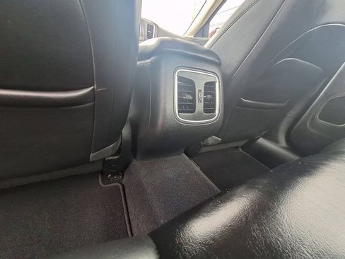 Used 2016 Chrysler 200 Limited Platinum w/ Comfort & Convenience Group FWD image 18