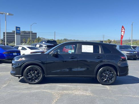 Certified 2025 Honda HR-V Sport image 2