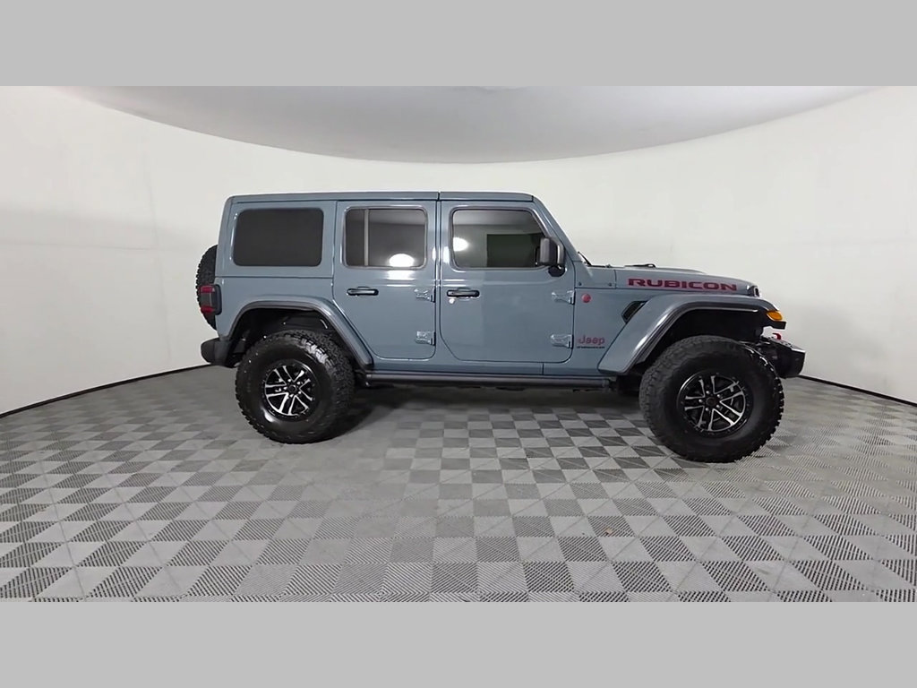 Used 2024 Jeep Wrangler Unlimited Rubicon AWD/4WD image 36
