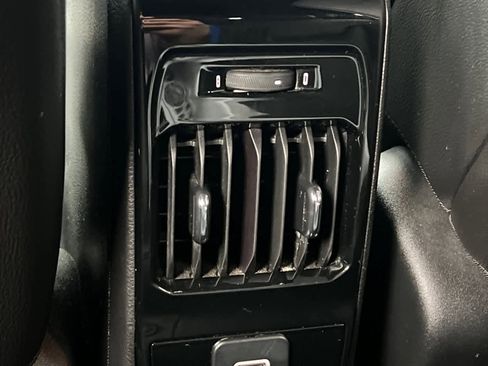 Used 2023 Jeep Compass Limited image 15