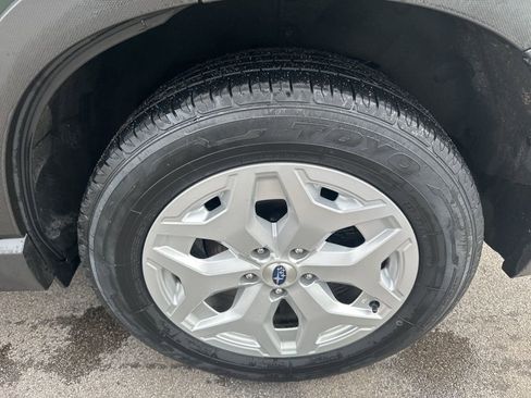 Used 2023 Subaru Forester Base image 32