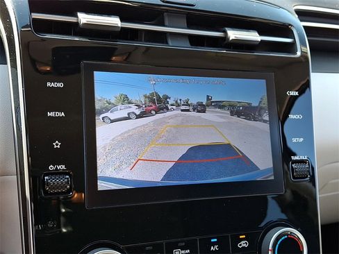 Used 2022 Hyundai Tucson SEL image 17