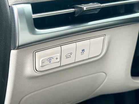 Certified 2025 Hyundai Tucson SEL AWD/4WD image 7