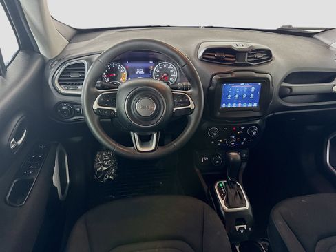 Used 2021 Jeep Renegade Latitude image 17