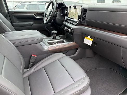 New 2026 GMC Sierra 1500 SLT AWD/4WD image 22