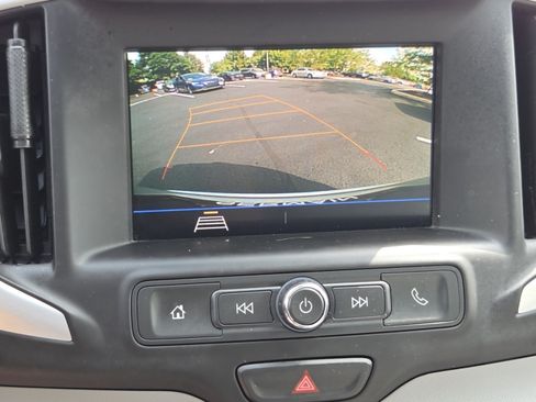 Used 2020 GMC Terrain SLE w/ Driver Convenience Package FWD image 10