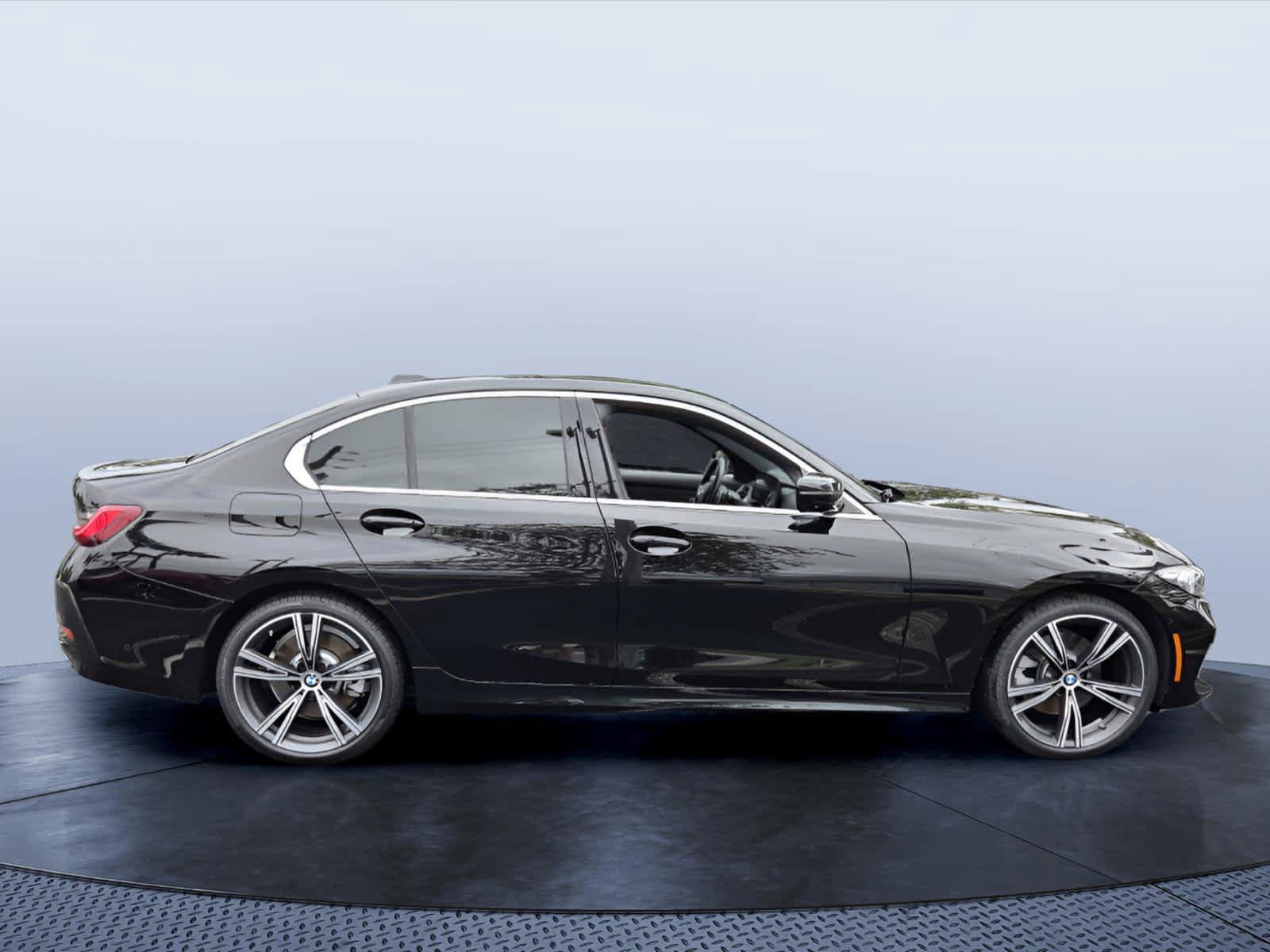 Used 2024 BMW 330i Sedan w/ Premium Package RWD image 2
