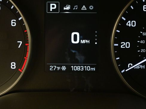 Used 2017 Hyundai Elantra Value Edition image 23