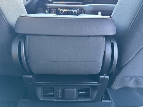 New 2026 GMC Sierra 1500 Elevation image 28