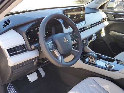 New 2026 Mitsubishi Outlander SEL image 12