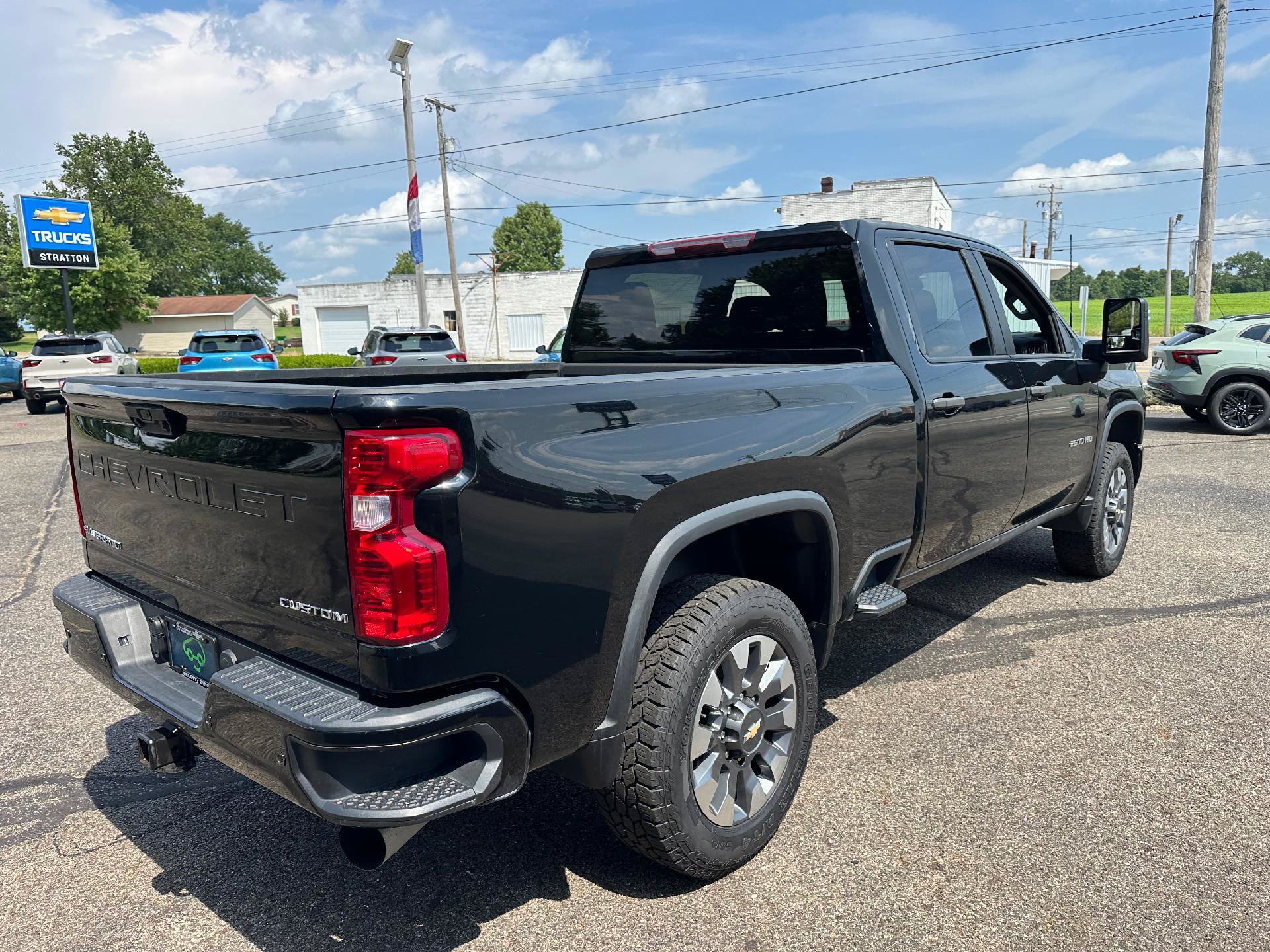 Used 2024 Chevrolet Silverado 2500 Custom w/ Custom Value Package AWD/4WD image 7