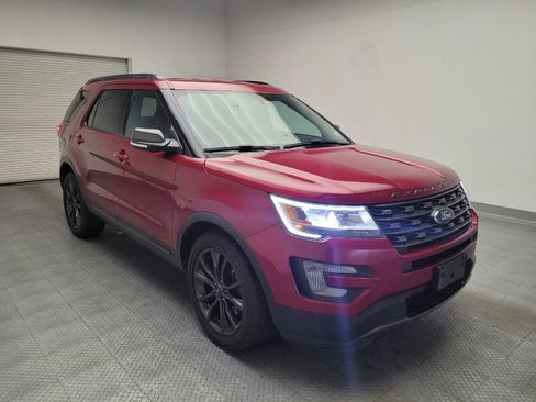 Used 2017 Ford Explorer XLT FWD image 13