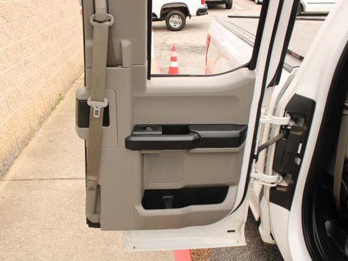 Used 2017 Ford F150 XL w/ Equipment Group 101A Mid RWD image 15