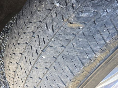 Used 2023 Chevrolet Traverse LT image 31