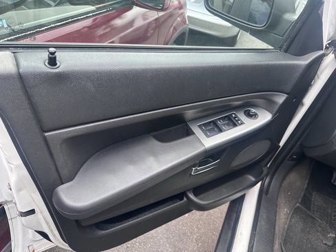 Used 2009 Jeep Grand Cherokee Laredo image 20