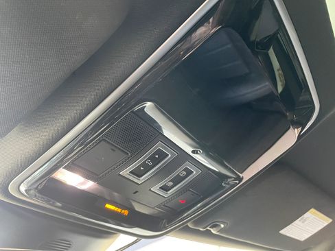 Used 2019 Land Rover Range Rover Sport HSE Dynamic AWD/4WD image 13